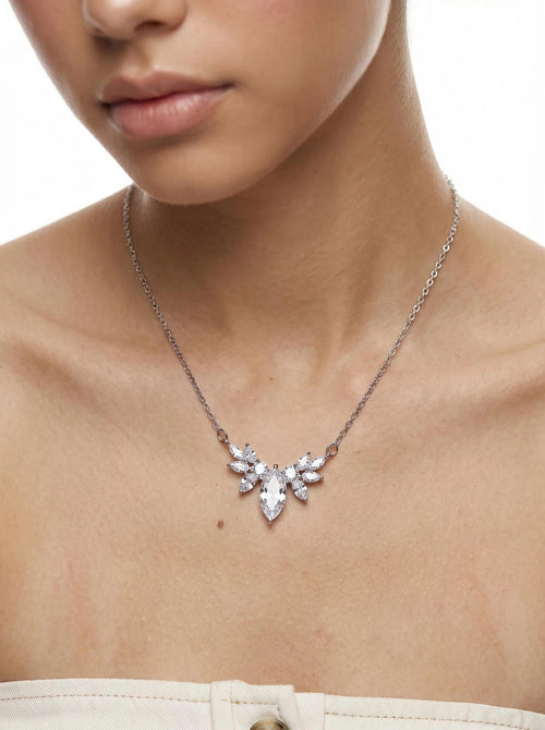 Broken Star Bloom Necklace